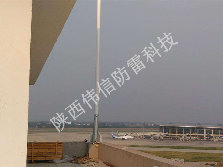 11米玻璃鋼避雷針，機(jī)場(chǎng)專用避雷針產(chǎn)品展示三